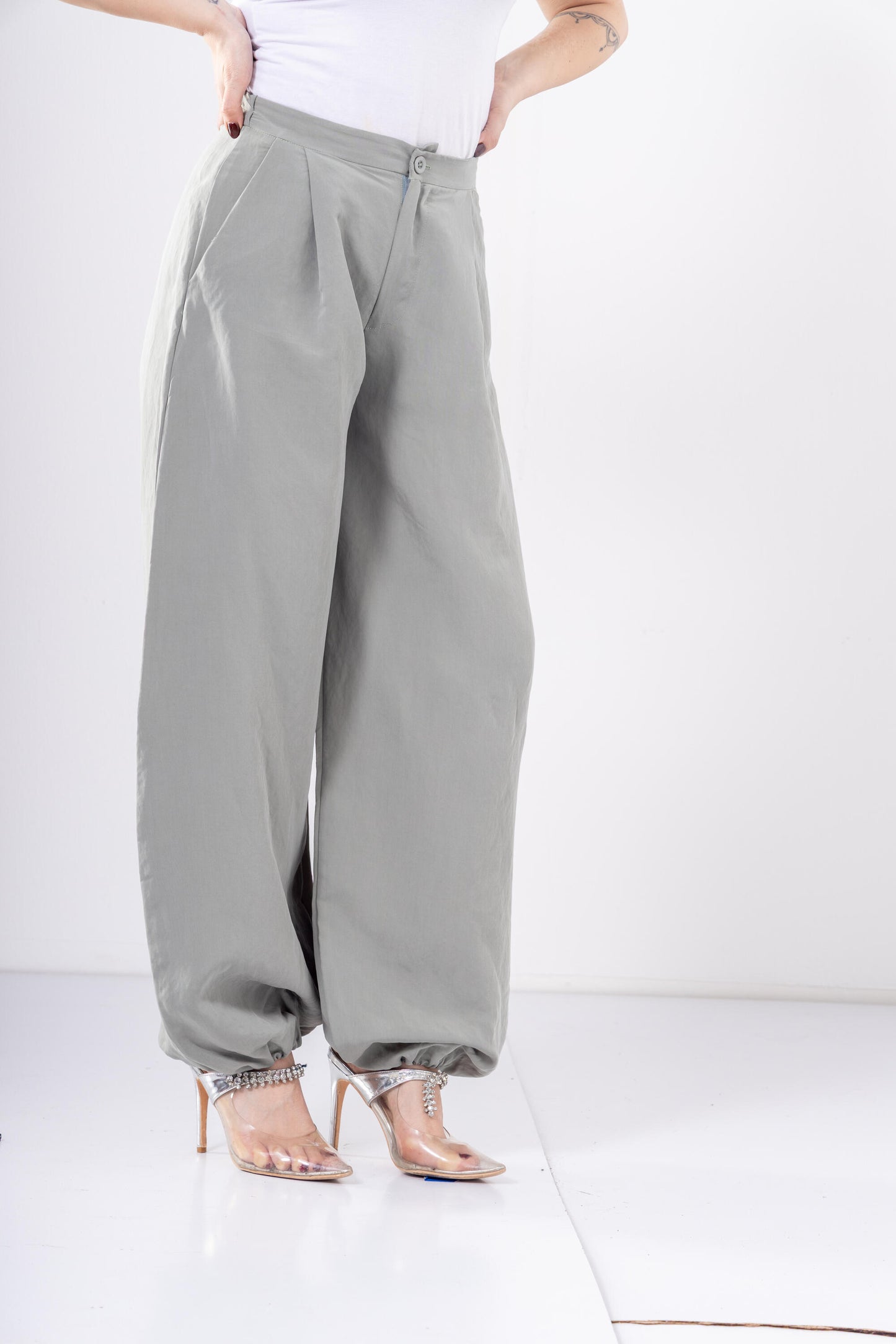 Pleated Balloon Pants In Sage
