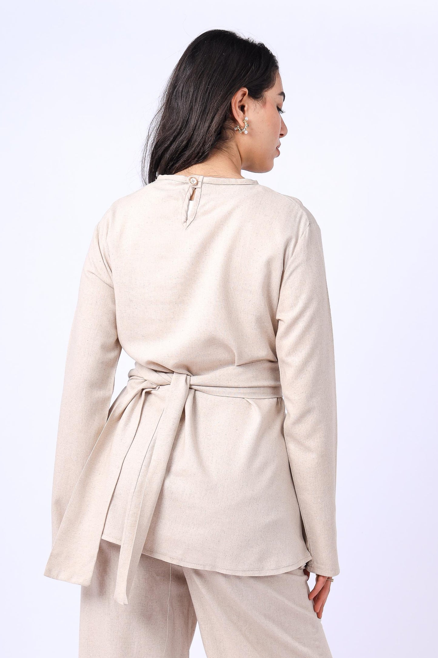 Wrapped in Neutral Top