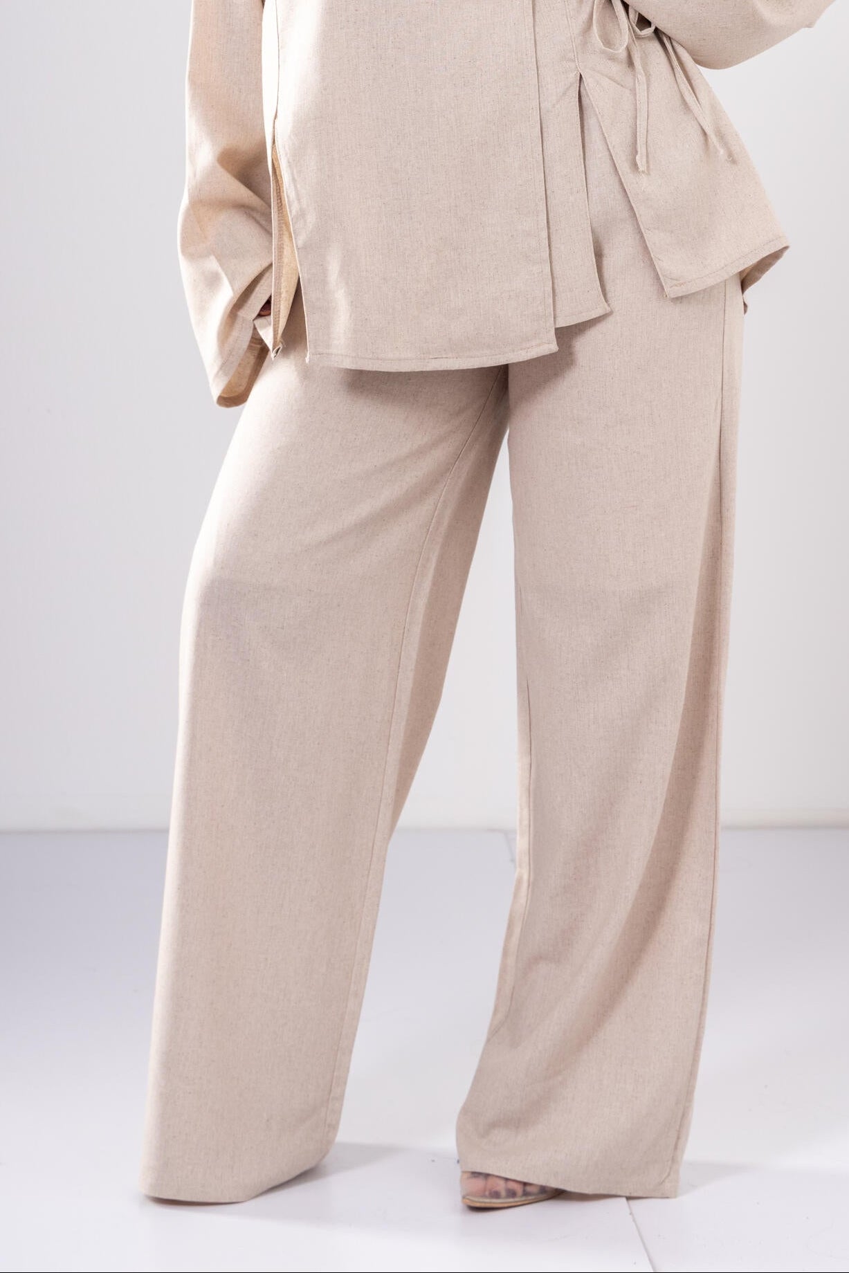 Linen Pants In Beige