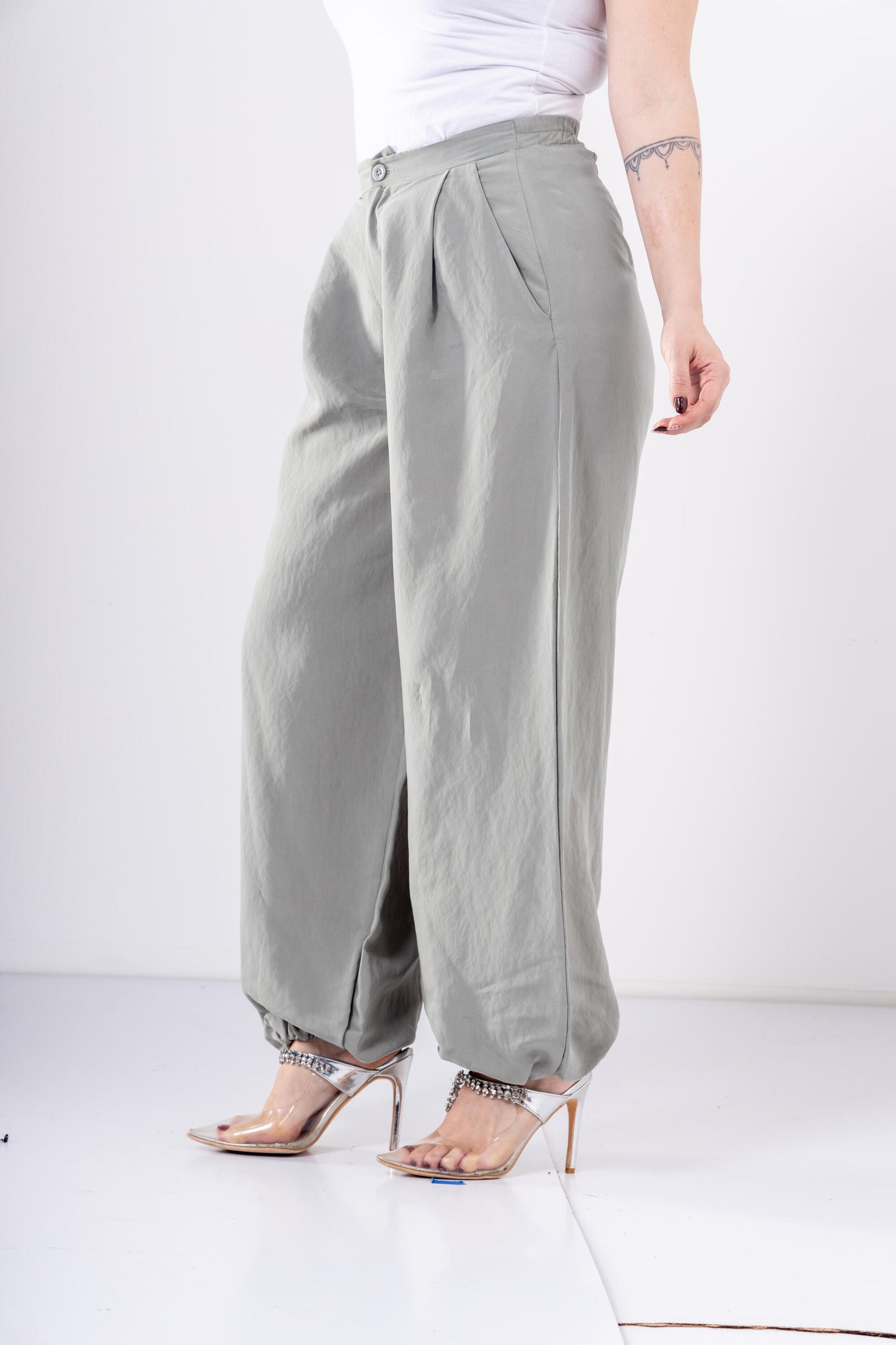 Pleated Balloon Pants In Sage
