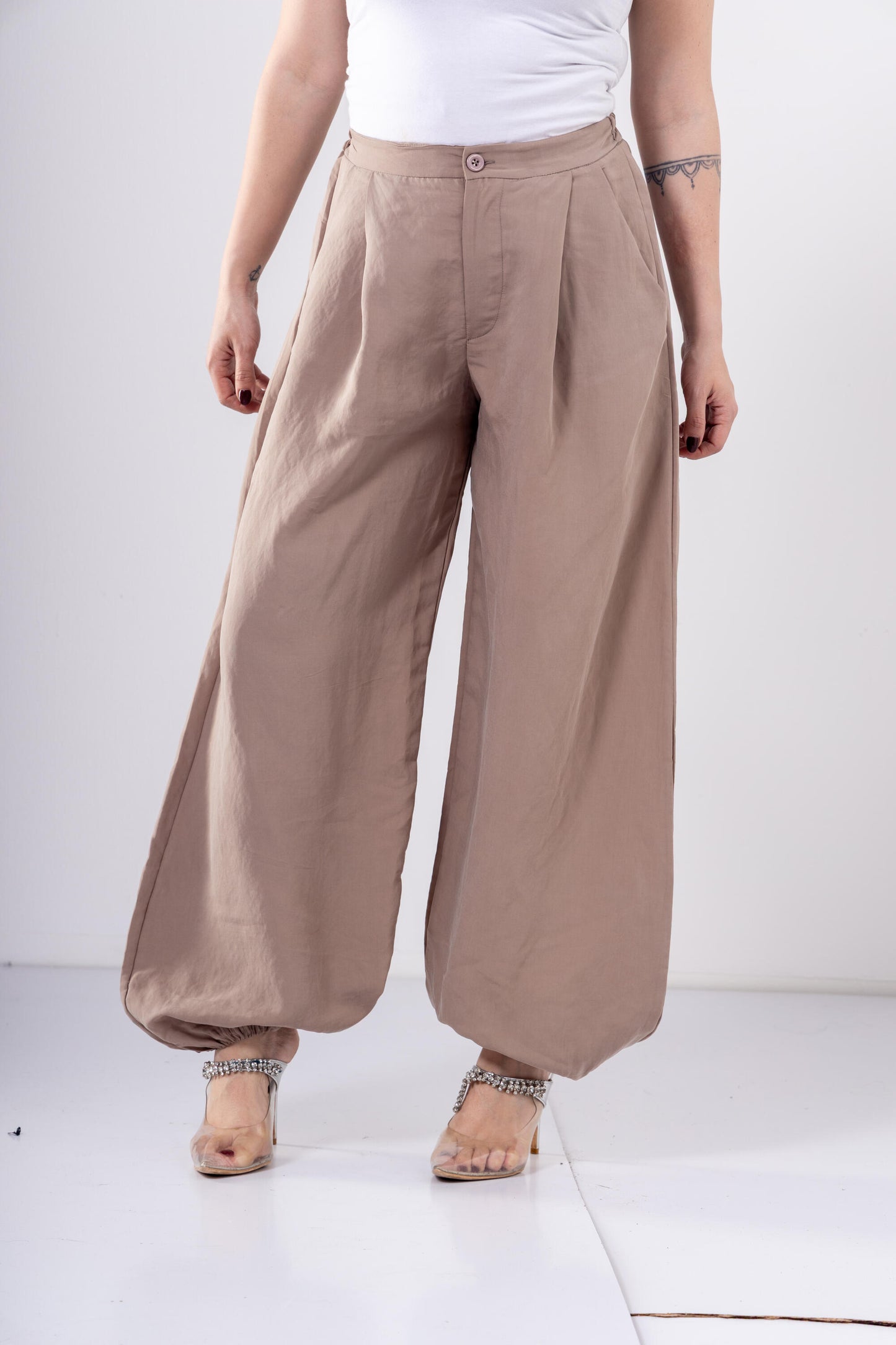 Pleated Balloon Pants In Cafe